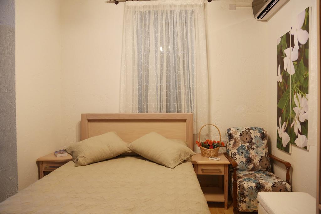 Cypriot Swallow Boutique Hotel Nicosia Room photo
